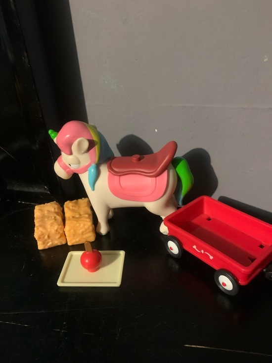 Bluey Family Home Park Playset Furniture Replacement & Figure Lot Bingo Unipony - Picture 3 of 3